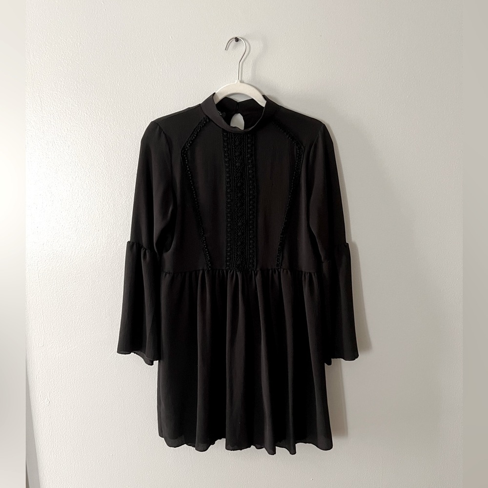 Boohoo black long sleeve dress size 4 (small)